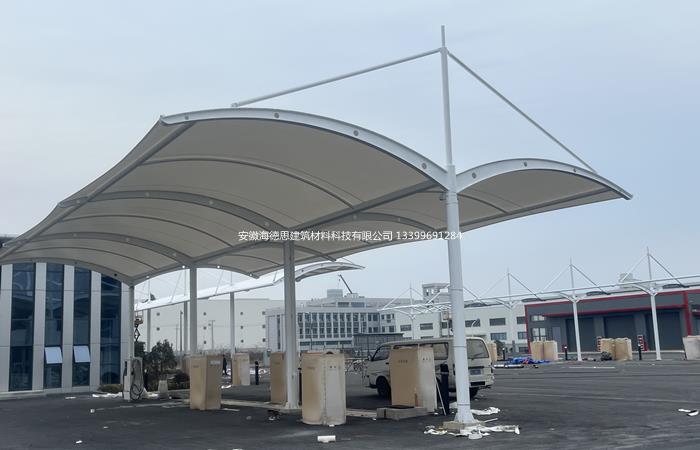 吳山公交站膜結(jié)構(gòu)停車棚.jpg