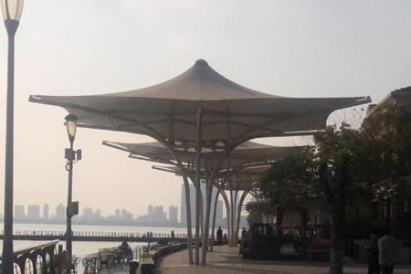 `膜結(jié)構(gòu)景觀雨棚效果怎么樣?`